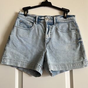 Lou &Grey high rise shorts size 28